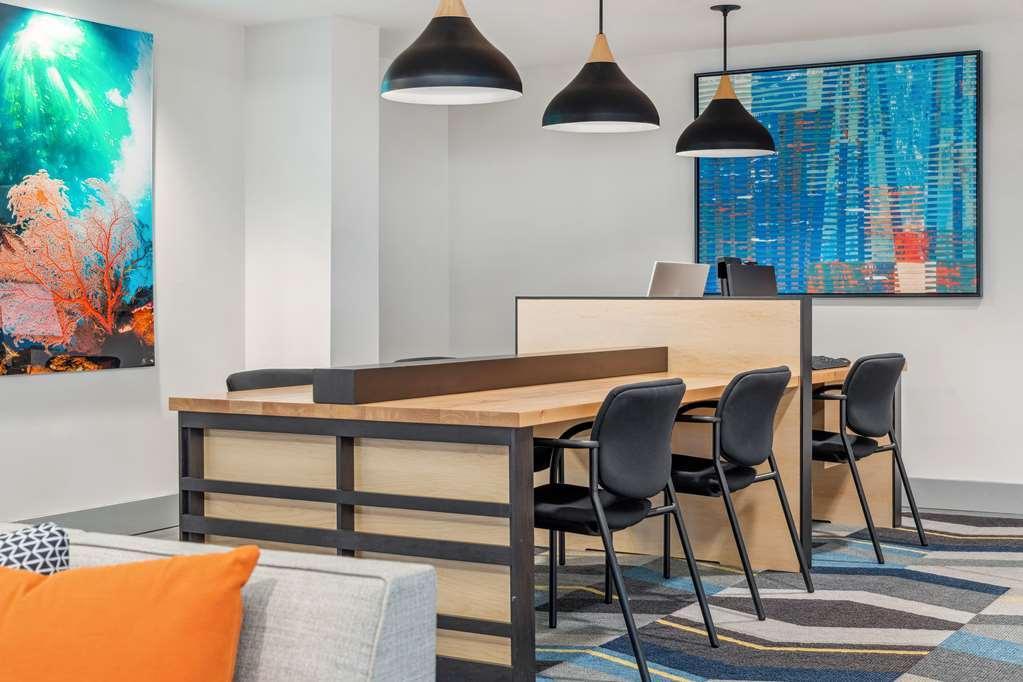 Отель Hyatt House Orlando International Drive Интерьер фото